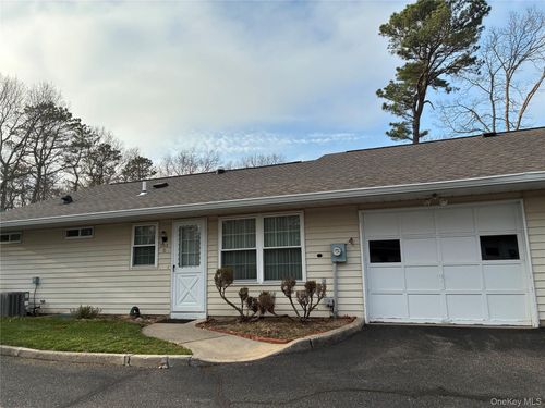 353 Woodbridge Dr, Ridge, NY, 11961-1360 | Card Image