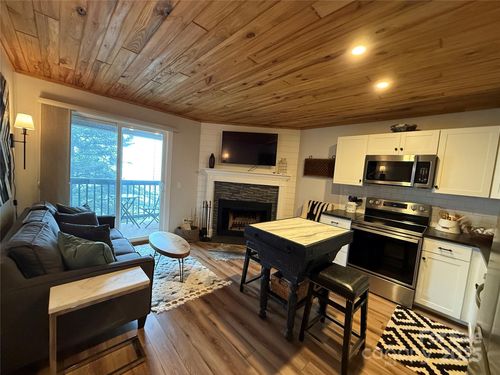 unit-3232-301 Pinnacle Inn Rd, Beech Mountain, NC, 28604-7479 | Card Image