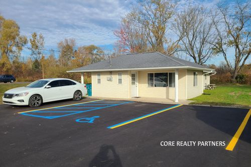 992 Witham Rd, Muskegon, MI, 49445-2414 | Card Image
