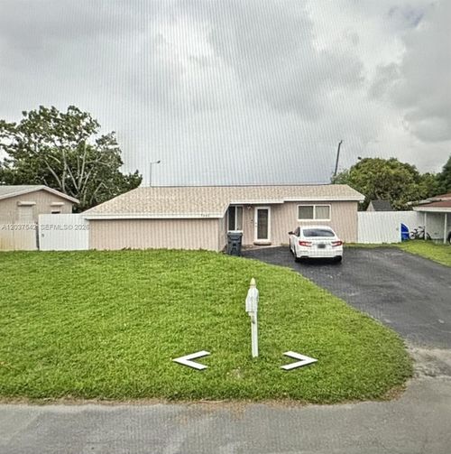 7461 Douglas St, Hollywood, FL, 33024-2772 | Card Image