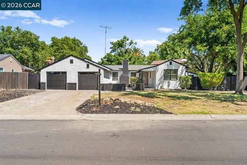 2551 Carlsbad Ave, Sacramento, CA, 95821 | Card Image