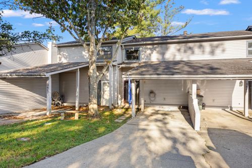 3605 Leisure Creek Ct, Lexington, KY, 40517-2902 | Card Image