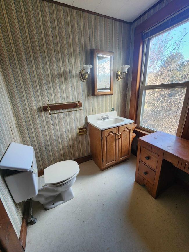1161 Western Ave, House other with 3 bedrooms, 2 bathrooms and null parking in Brattleboro VT | Image 37