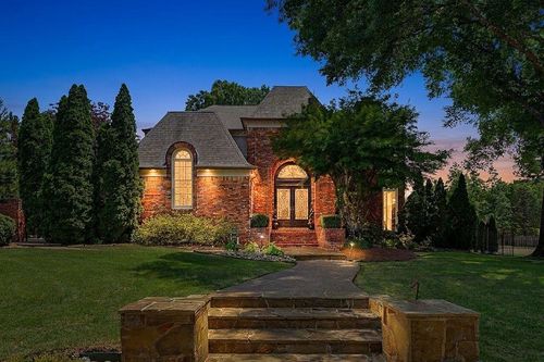 3318 Clubhill Dr, Memphis, TN, 38125-8821 | Card Image