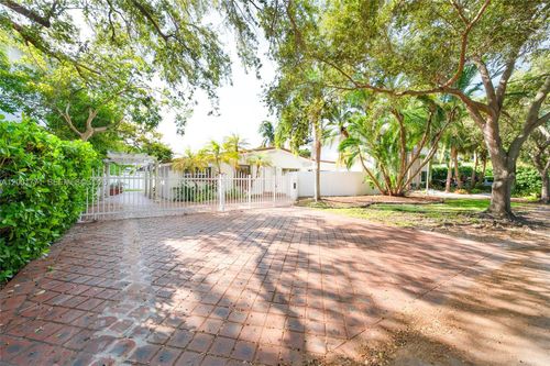 230 Cranwood Dr, Key Biscayne, FL, 33149-1205 | Card Image