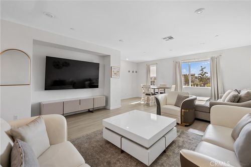 27579 Sanctuary Ct, Valencia, CA, 91381-2198 | Card Image