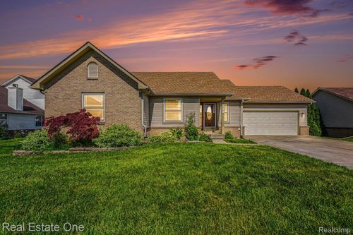 13941 Perry, Riverview, MI, 48193-4568 | Card Image
