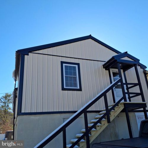 top-floor-apartment-1072 Yorklyn Road, Hockessin, DE, 19707 | Card Image