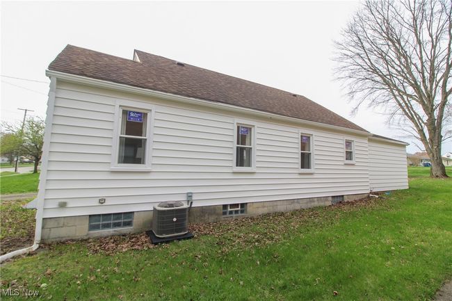 803 5 Th St, House other with 3 bedrooms, 2 bathrooms and null parking in Struthers OH | Image 26