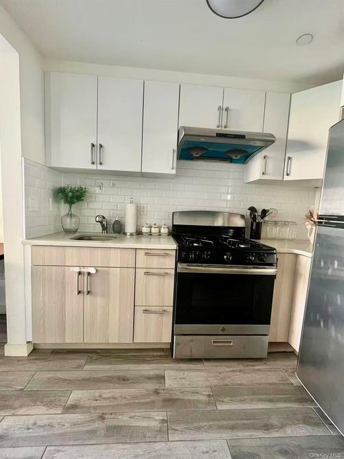 apt-205-869 57th St, Brooklyn, NY, 11220-5192 | Card Image