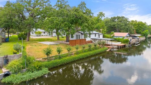 613 Highland Dr, Highland Haven, TX, 78654-8228 | Card Image