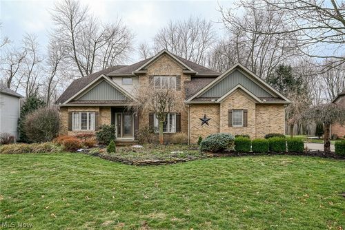 1238 Maxfli Dr, Akron, OH, 44312-5926 | Card Image