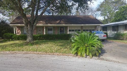 8110 Bob White Dr, Houston, TX, 77074-6113 | Card Image