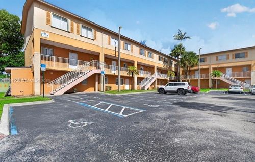 281-6205 Kendale Lakes Cir, Miami, FL, 33183-1934 | Card Image
