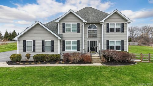 24 Dunthorne Dr, Bloomingburg, NY, 12721-3027 | Card Image