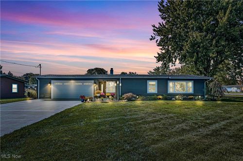 12104 Alton Dr, Grafton, OH, 44044-9529 | Card Image