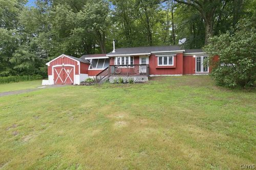 15 Dillon Dr, Parish, NY, 13131-3276 | Card Image