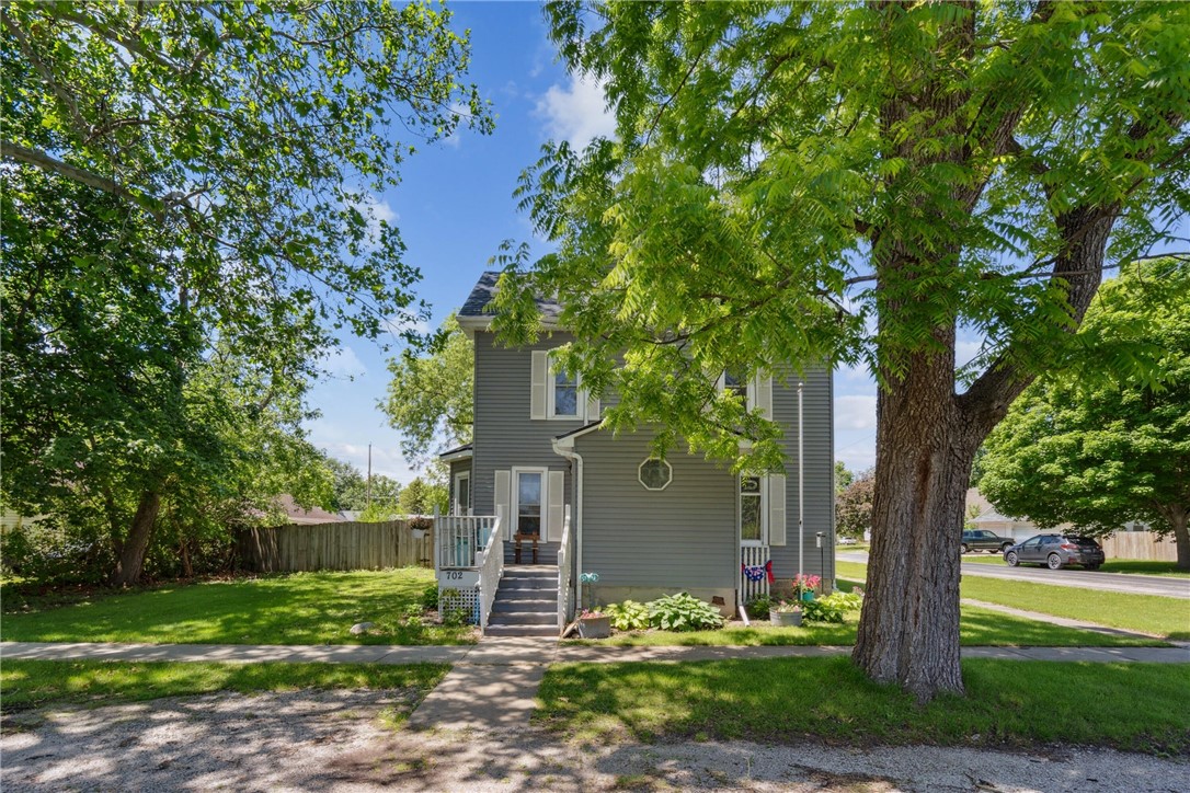 5th St, Colo, IA 50056