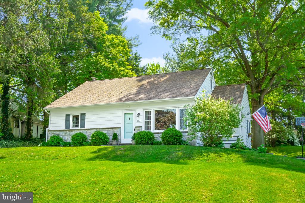 Circle Rd, Millersville, PA 17551