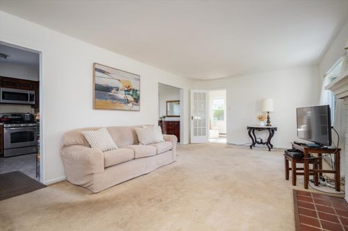 173 Pine St, Rockville Centre, NY, 11570-2519 | Card Image