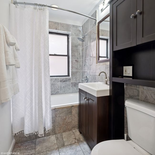 APT-1F - 7438 N Hermitage Ave, Condo with 4 bedrooms, 2 bathrooms and null parking in CHICAGO IL | Image 11