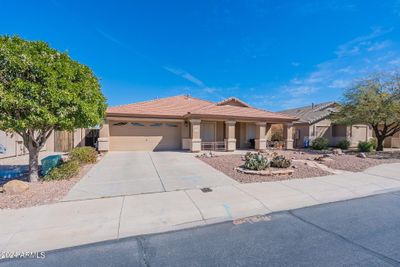 21777 N Van Loo Drive, House other with 3 bedrooms, 2 bathrooms and null parking in Maricopa AZ | Image 2