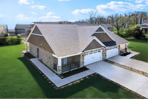 5017 Waterford Lane, Middletown, OH, 45042 | Card Image