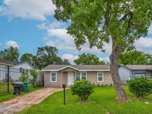 7815 Jester St, Houston, TX, 77051-1633 | Card Image