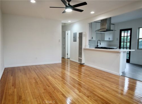 4689 Monroe Ave, San Diego, CA, 92115-3122 | Card Image