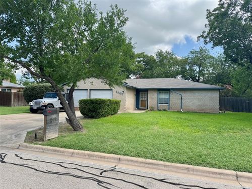 1501 Greenfield Dr, Round Rock, TX, 78664-3106 | Card Image