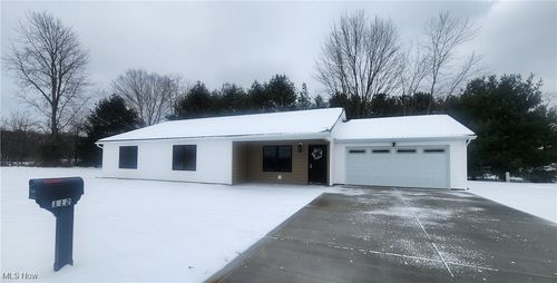 112 Kutcham St, Uhrichsville, OH, 44683-1016 | Card Image