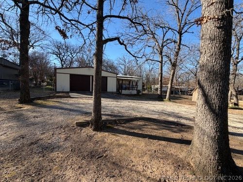 10761 Park View Dr, Kingston, OK, 73439-5172 | Card Image