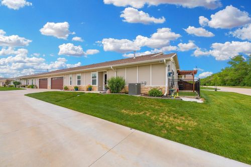 2418 E Madison Ave, Derby, KS, 67037-2131 | Card Image