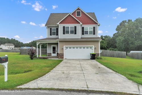 205 Crockett Ridge Ct E, Richlands, NC, 28574-7471 | Card Image