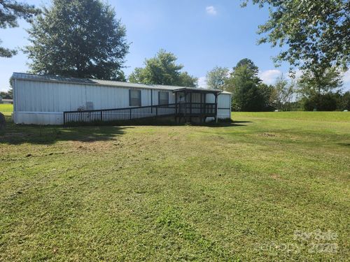 450 Ridgeland Dr, Cleveland, NC, 27013-9405 | Card Image