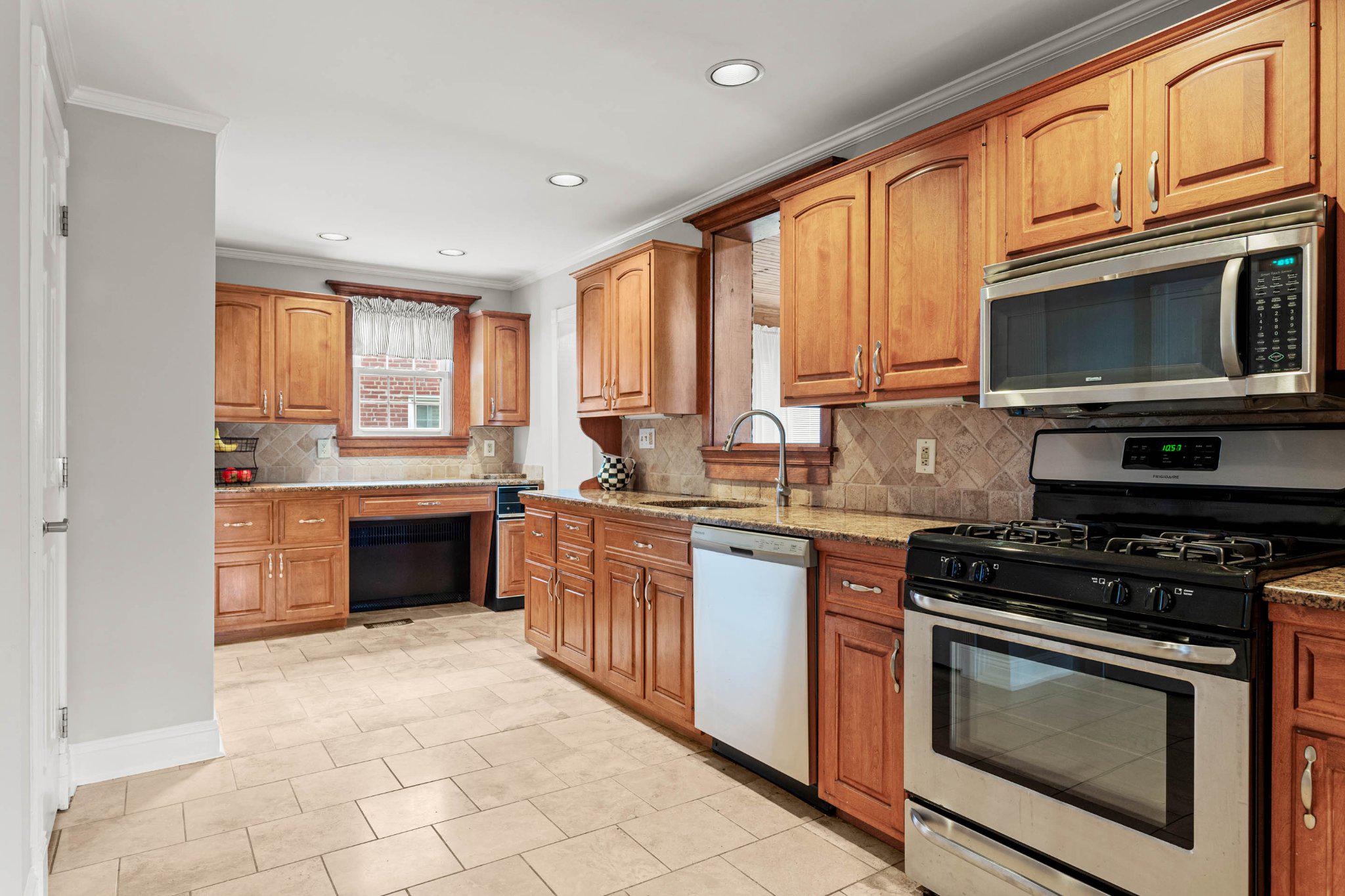 Residential in DREXEL HILL 2
