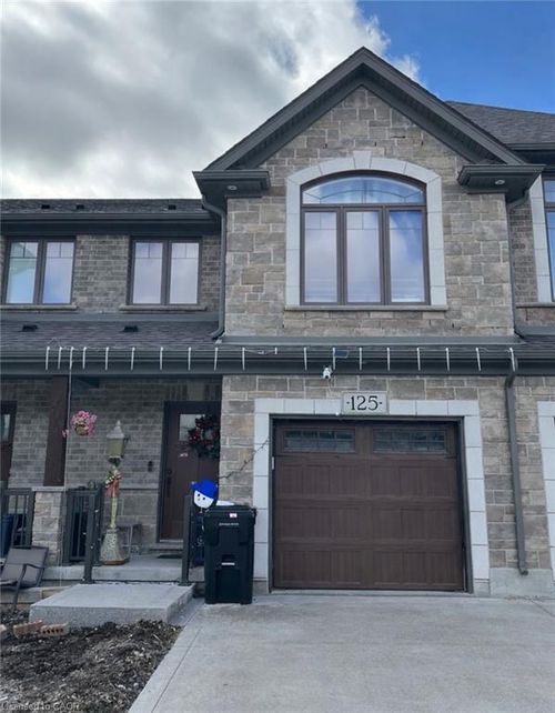 125 Hollybrook Trail, Kitchener, ON, N2R0P1 | Card Image