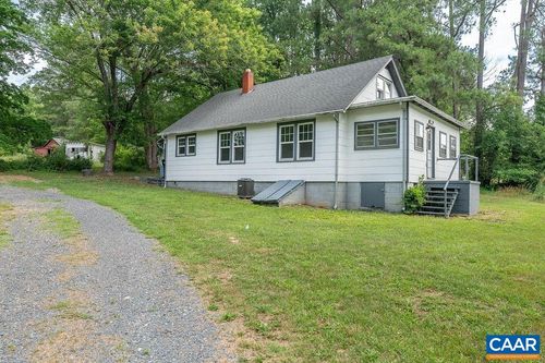 1893 W River Rd, SCOTTSVILLE, VA, 24590-4882 | Card Image