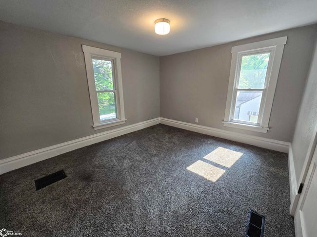 1110 Elm St, House other with 5 bedrooms, 2 bathrooms and null parking in Webster City IA | Image 13