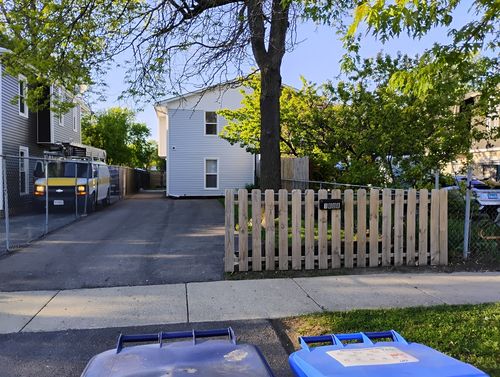 1608 11th St, Waukegan, IL, 60085-7640 | Card Image