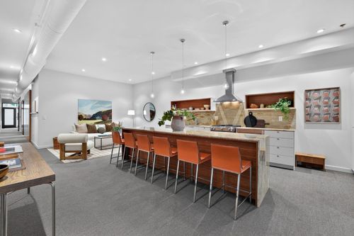 250-1813 Capitol Ave, Sacramento, CA, 95811-4225 | Card Image