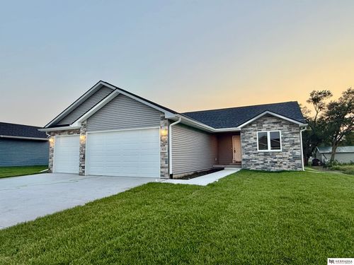 635 Pine St, Greenwood, NE, 68366 | Card Image