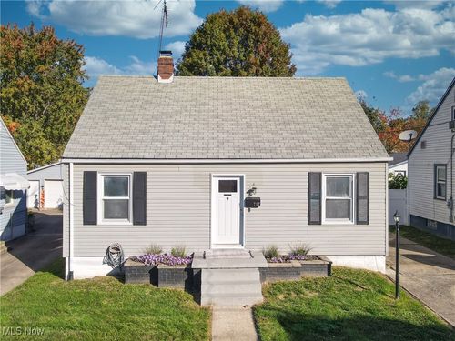 787 Austin Ave, Akron, OH, 44306-2709 | Card Image