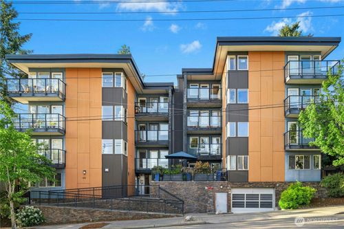 208-120 Nw 39th St, Seattle, WA, 98107-4900 | Card Image