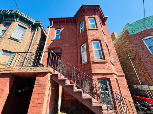 52 Benkard Ave, Newburgh, NY, 12550-6431 | Card Image