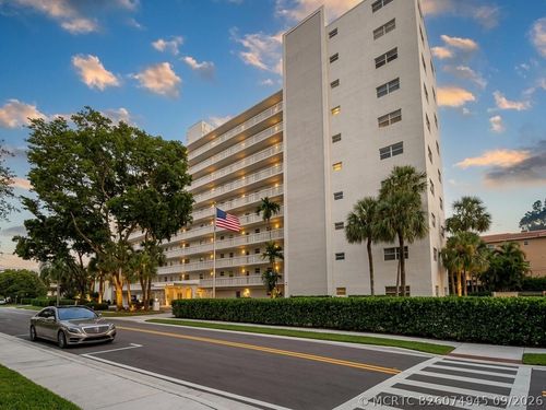 303-2555 Ne 11th St, Fort Lauderdale, FL, 33304-3209 | Card Image