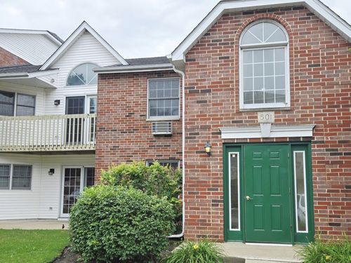 apt-2a-501 Leah Ln, Woodstock, IL, 60098-7142 | Card Image