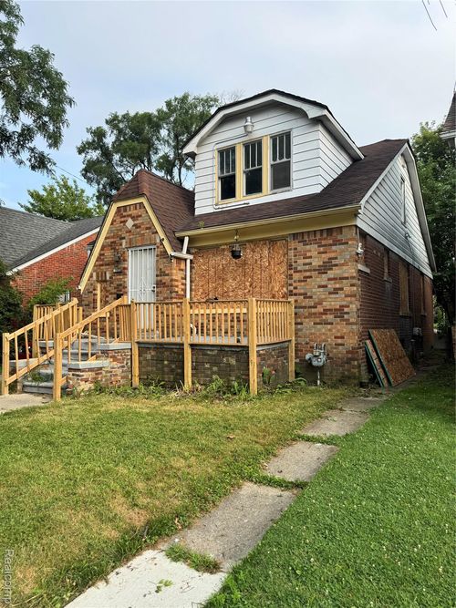 14802 Liberal St, Detroit, MI, 48205-1964 | Card Image