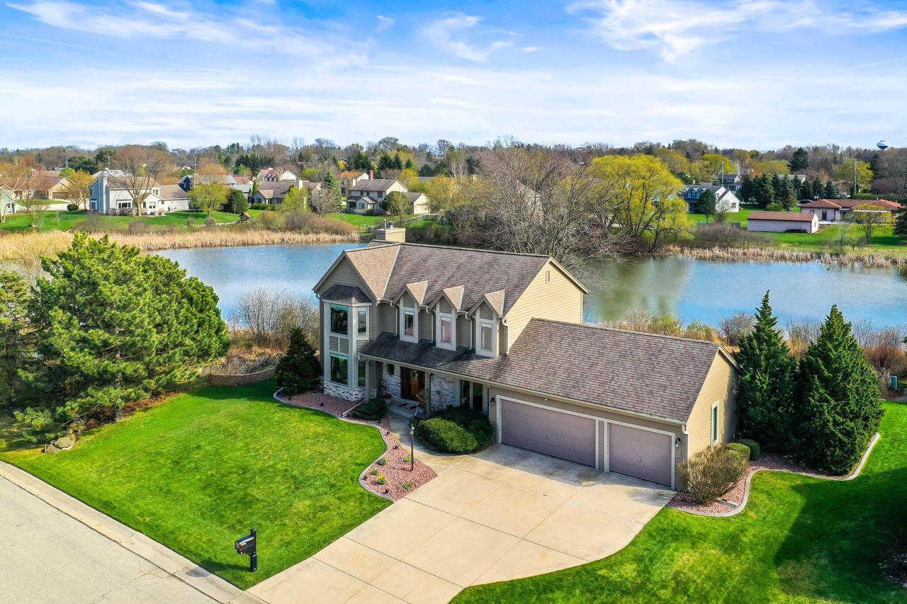 Sheffield Ln, Menomonee Falls, WI 53051
