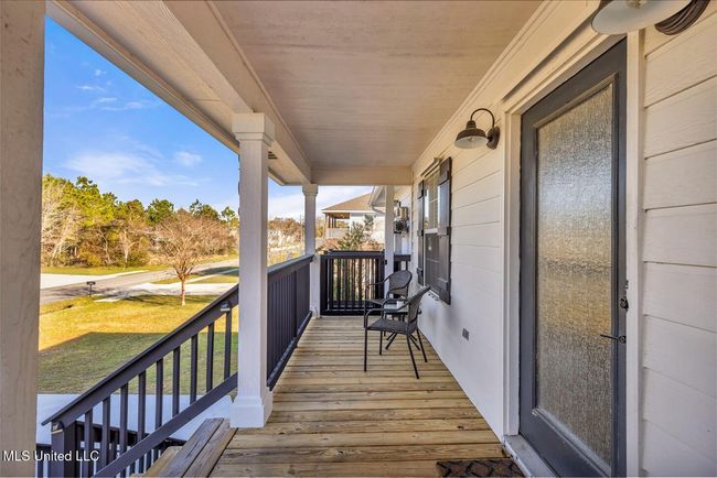 Porch 2 | Image 38